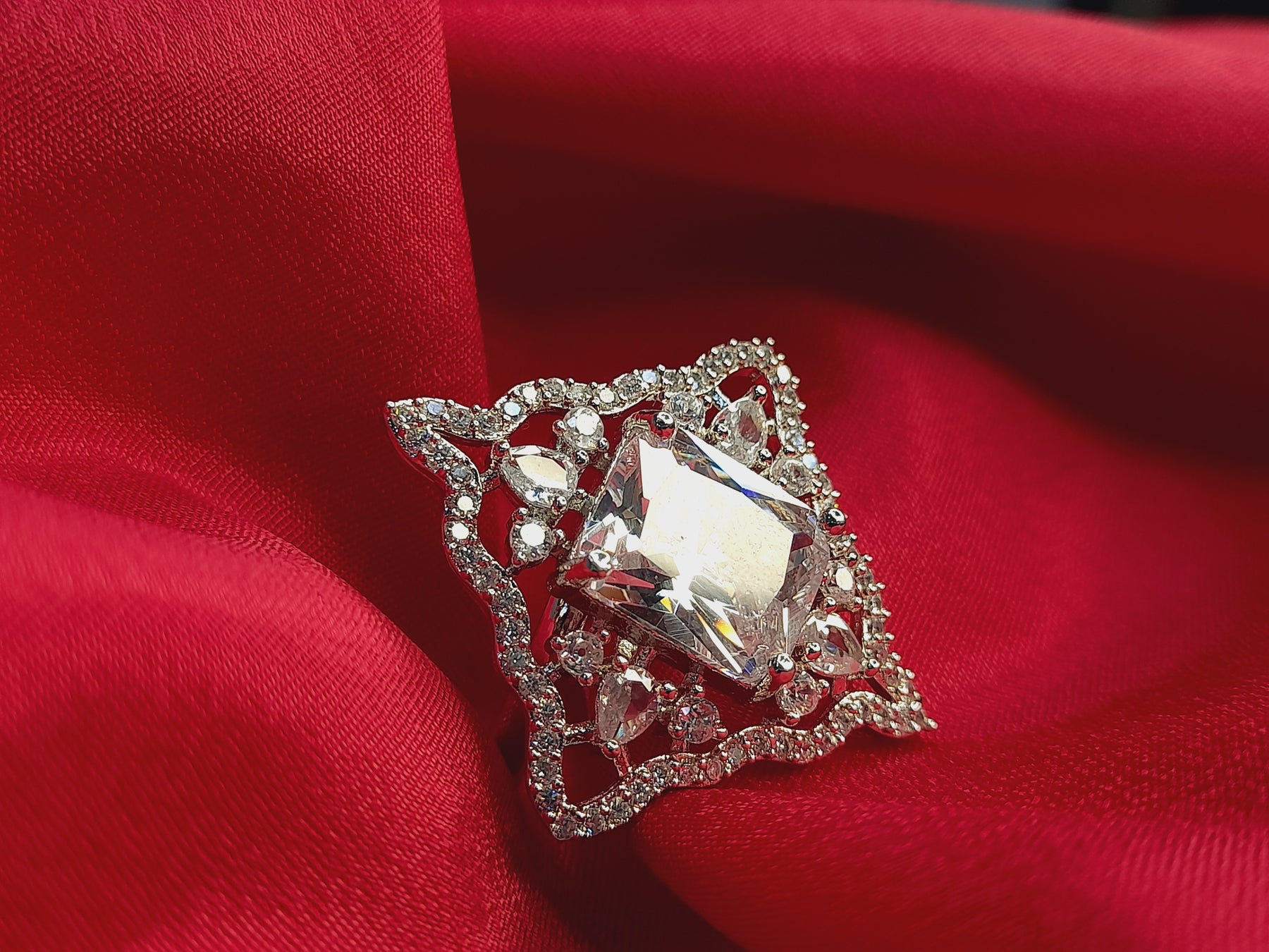 Radiant Cut Diamond Ring, 1 Carat Bezel Diamond Ring, Radiant Shaped  Engagement Ring, Bezel Diamond Engagement Ring, 14k Gold Diamond Ring - Etsy